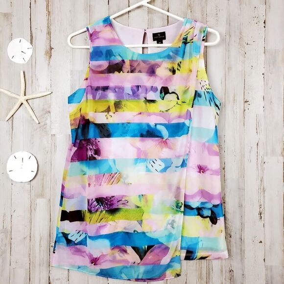 Worthington Floral Wrap Tank Top Size Medium - Picture 12 of 12